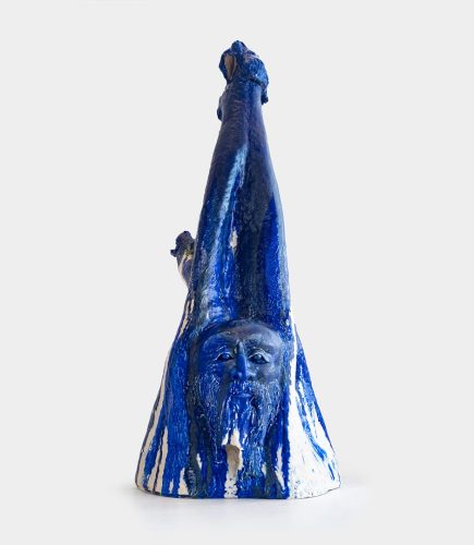 Escultura de cerámica en forma de árbol ahuehuete con rostro de anciano sabio y pigmento azul – pieza de Yum Kaax, Tlalticpac