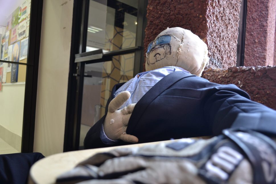 Meho, Escultura de tela inspirada en el CSO de "Mil Mesetas"